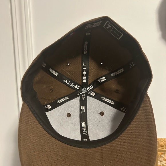 Various Fitted Hats - Picture 3 of 16